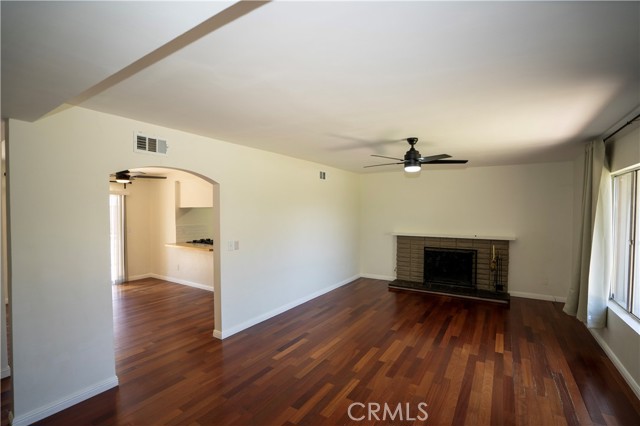 10733 Mead Way, Loma Linda CA: https://media.crmls.org/medias/b1b85977-8344-4487-bc92-ccfdb7db02de.jpg