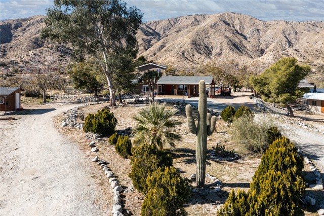 Detail Gallery Image 4 of 51 For 48890 Palo Verde Rd, Morongo Valley,  CA 92256 - 6 Beds | 5 Baths