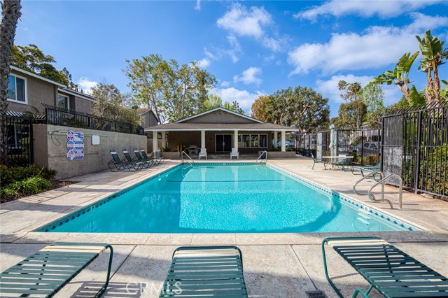 8482 Benjamin Drive, Huntington Beach CA: https://media.crmls.org/medias/b1b98409-4c8b-47cf-a96a-ace608139be9.jpg