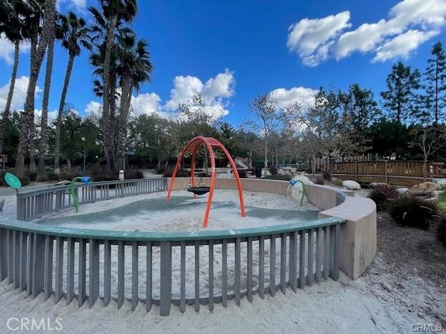 Detail Gallery Image 45 of 52 For 19 Inglenook, Irvine,  CA 92602 - 4 Beds | 4 Baths