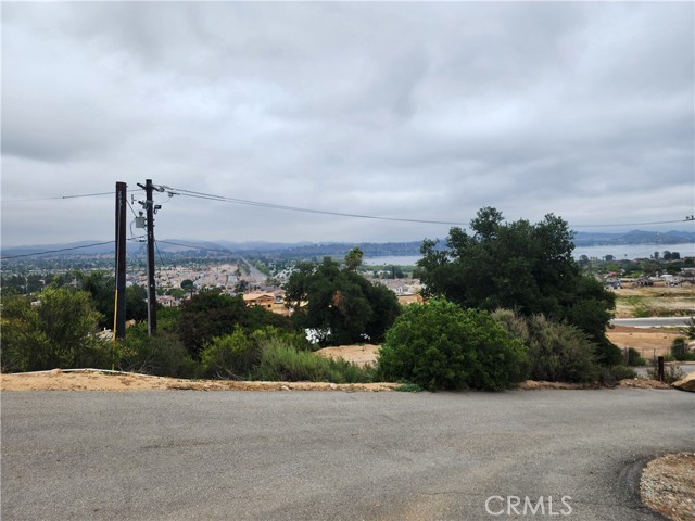 30 Lakeview, Lake Elsinore CA: https://media.crmls.org/medias/b1bac1b3-4561-4aea-a768-93bf09c310b0.jpg
