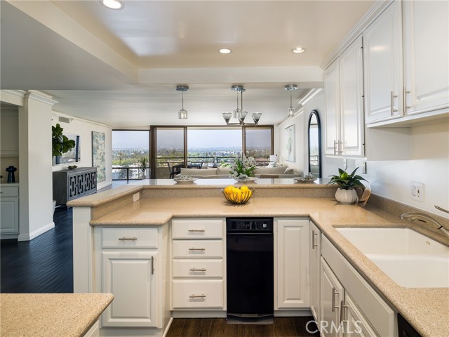 Detail Gallery Image 12 of 33 For 4316 Marina City Dr #531,  Marina Del Rey,  CA 90292 - 2 Beds | 2 Baths