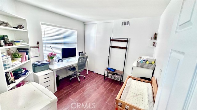 Image 7 of 12 For 9586 Shadow Springs Drive