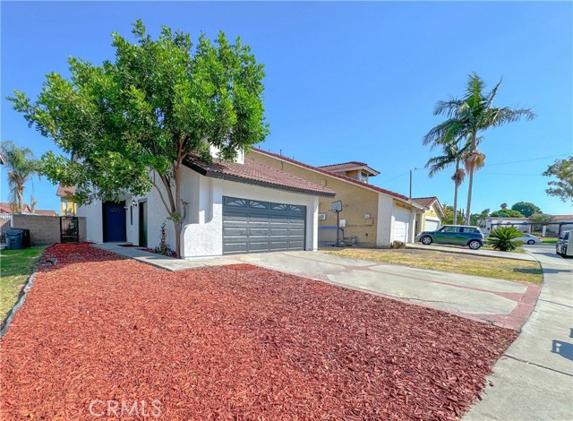 Detail Gallery Image 1 of 1 For 612 W Laurel St, Compton,  CA 90220 - 4 Beds | 3 Baths