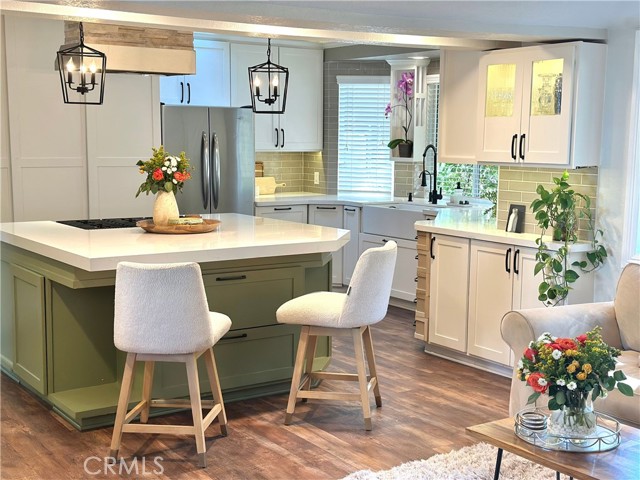 Detail Gallery Image 4 of 23 For 20462 Pine Rd, Trabuco Canyon,  CA 92679 - 3 Beds | 3 Baths