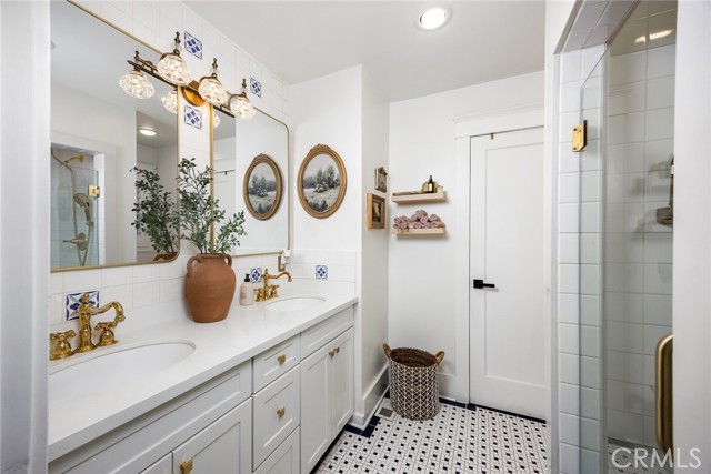 Detail Gallery Image 34 of 49 For 149 Grand Ave, Monrovia,  CA 91016 - 3 Beds | 2 Baths