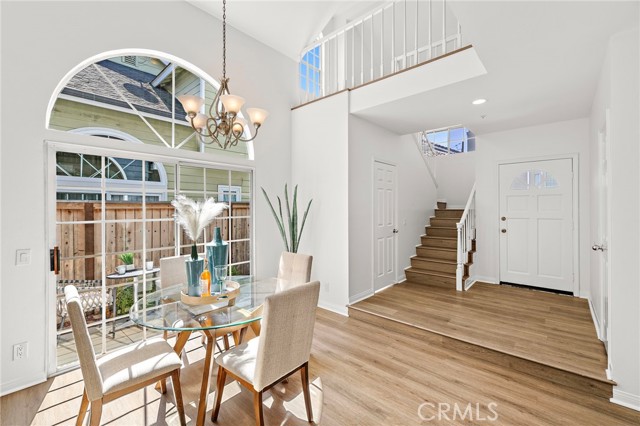 Detail Gallery Image 6 of 28 For 2563 Orange Ave #C,  Costa Mesa,  CA 92627 - 3 Beds | 2/1 Baths