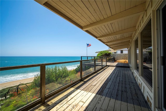 2018 Calle De Los Alamos, San Clemente CA: https://media.crmls.org/medias/b1bd5854-949c-440c-8eaa-0f172b1cc708.jpg
