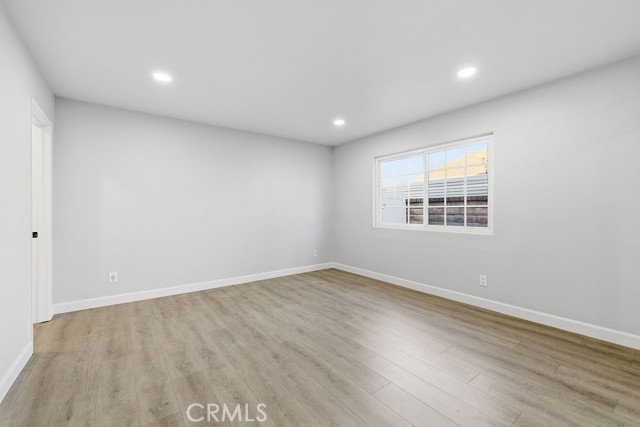 Detail Gallery Image 18 of 38 For 24305 Wabuska, Newhall,  CA 91321 - 6 Beds | 3 Baths