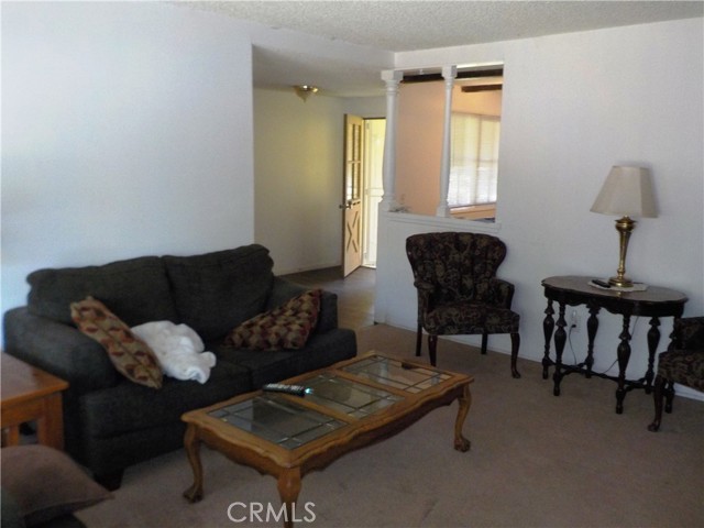 1676 Dumbarton Avenue, San Bernardino CA: https://media.crmls.org/medias/b1be9a44-065a-4233-8ec7-e5f32f5510e0.jpg