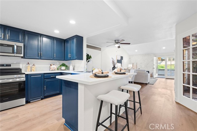 Detail Gallery Image 8 of 44 For 5617 Adobe Falls #C,  San Diego,  CA 92120 - 3 Beds | 2 Baths