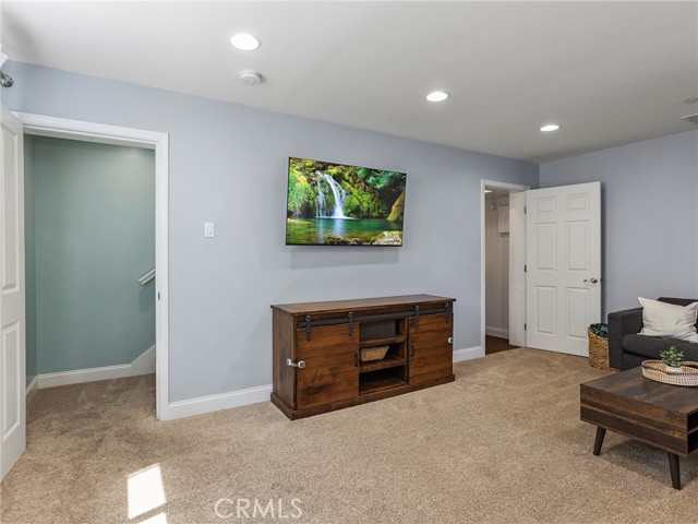 3828 2nd Avenue, La Crescenta CA: https://media.crmls.org/medias/b1bf1c07-b71c-49ea-a19b-981ea6876542.jpg