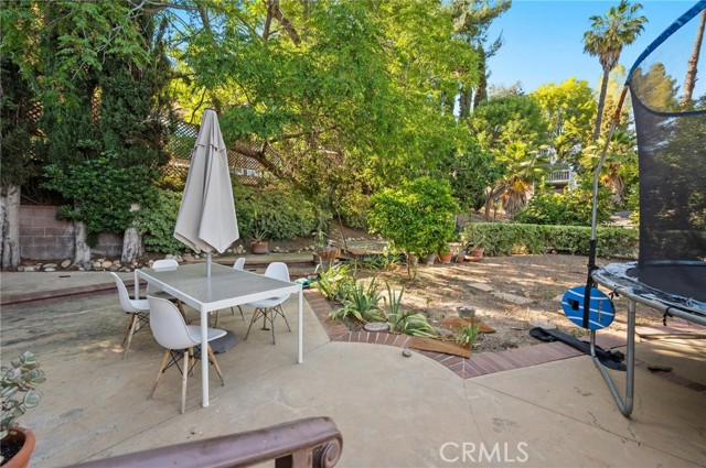 20955 De Mina Street, Woodland Hills CA: https://media.crmls.org/medias/b1bf6ad8-bb21-4964-994d-fa3b1f6e896b.jpg