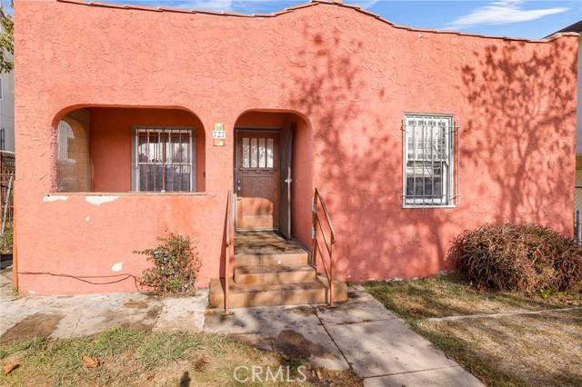 Detail Gallery Image 3 of 26 For 727 W 84th St, Los Angeles,  CA 90044 - 4 Beds | 2 Baths