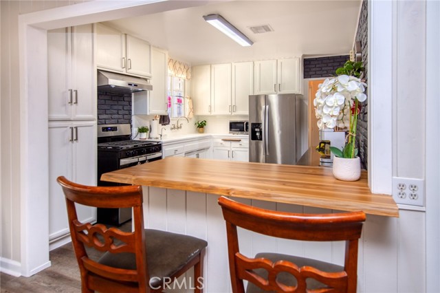 7838 Hazeltine Avenue, Panorama City CA: https://media.crmls.org/medias/b1c02101-a376-4e13-9a5b-9033e9d22c31.jpg