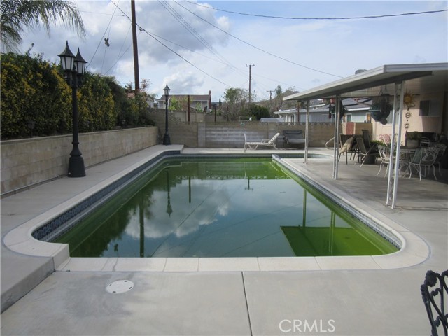Detail Gallery Image 5 of 32 For 3636 Mapleleaf Dr, Riverside,  CA 92503 - 4 Beds | 2 Baths