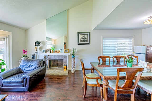 49 Stagecoach Drive, Phillips Ranch CA: https://media.crmls.org/medias/b1c11eeb-246a-4be6-9b7e-eb4abf0ecc45.jpg