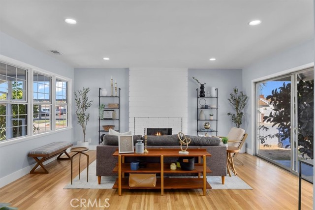 Detail Gallery Image 3 of 25 For 13204 S Wilton Pl, Gardena,  CA 90249 - 3 Beds | 2 Baths