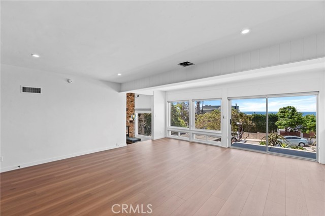 Detail Gallery Image 22 of 29 For 7512 Rindge Ave, Playa Del Rey,  CA 90293 - 3 Beds | 3 Baths