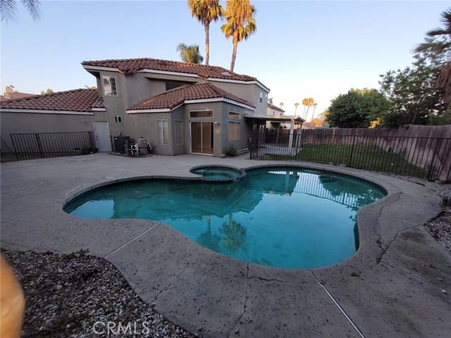13611 Amanda Street, Fontana CA: https://media.crmls.org/medias/b1c1d653-4944-4630-8f10-ac580a6c4510.jpg