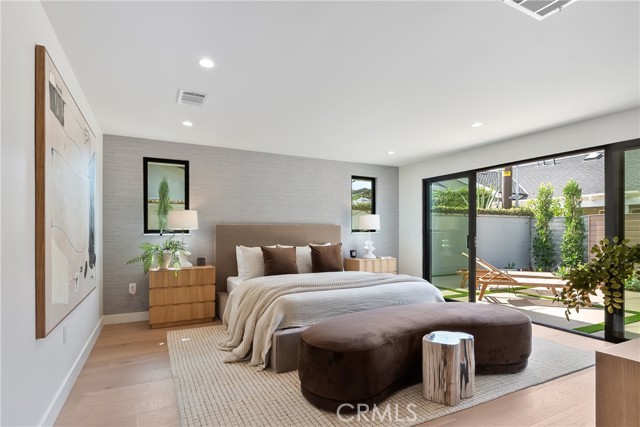 Image 29 of 63 For 2989 Ceylon Drive