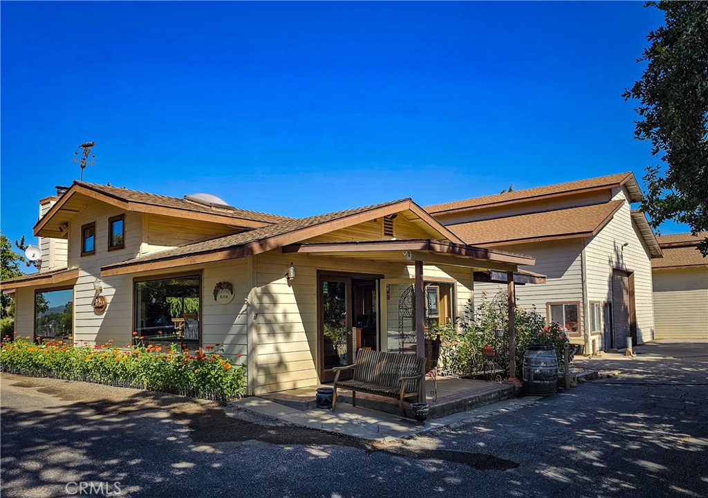 2023 Twelve Oaks Drive