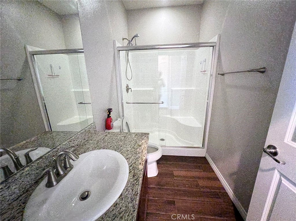 https://media.crmls.org/medias/b1c2e20f-b183-44de-8125-c335acf93c81.jpg?preset=X-Large