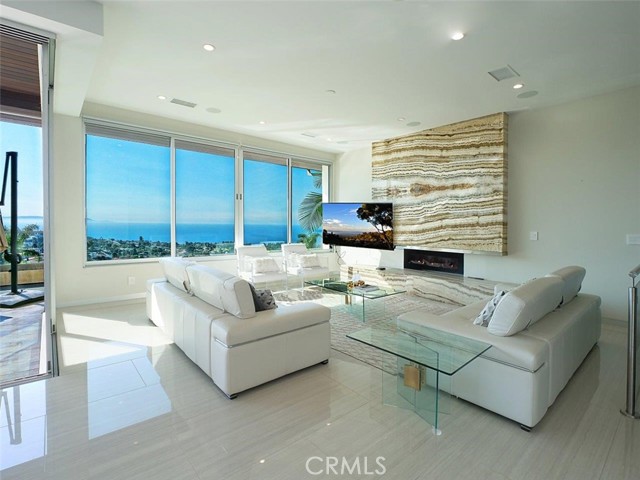 1356 Via Romero, Palos Verdes Estates CA: https://media.crmls.org/medias/b1c353e5-61ef-4891-9849-7d2eafb367e3.jpg