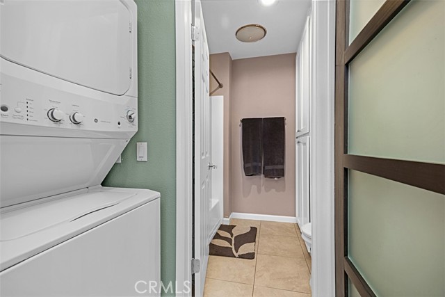 1040 Central Avenue, Riverside CA: https://media.crmls.org/medias/b1c4eee3-aa0c-42c8-b608-b2ec8287bf71.jpg