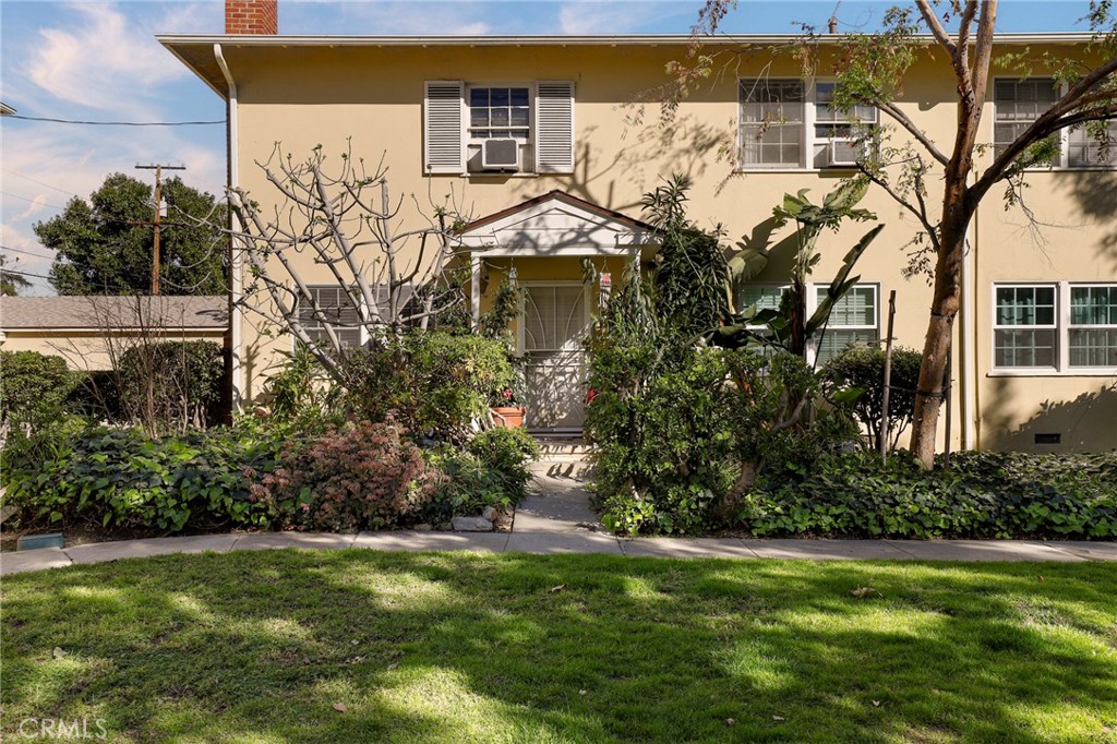 527 E Maple