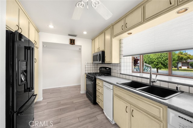 Detail Gallery Image 9 of 31 For 4502 Petite Lane, Cypress,  CA 90630 - 4 Beds | 2 Baths