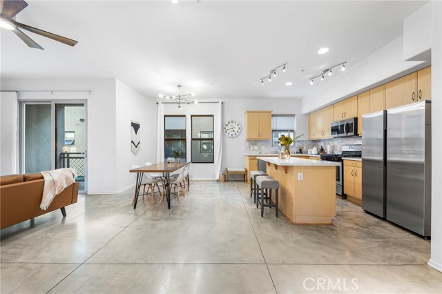 Detail Gallery Image 33 of 47 For 210 N Spurgeon St, Santa Ana,  CA 92701 - 1 Beds | 1/1 Baths