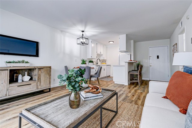 Detail Gallery Image 5 of 17 For 2411 Prospect Ave #222,  Hermosa Beach,  CA 90254 - 1 Beds | 1 Baths