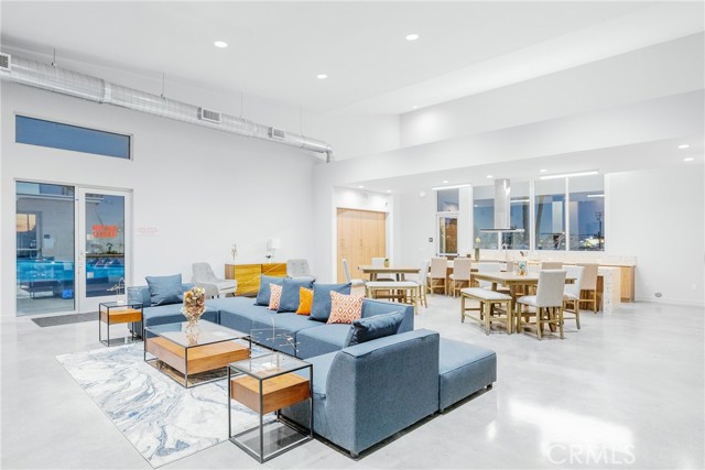 Detail Gallery Image 5 of 27 For 12801 Brookhurst St, Garden Grove,  CA 92840 - 2 Beds | 2/1 Baths