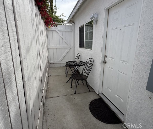 Detail Gallery Image 10 of 10 For 7758 Eton Ave, Canoga Park,  CA 91304 - 1 Beds | 1 Baths