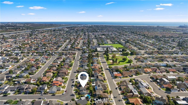 20571 Reef Lane, Huntington Beach CA: https://media.crmls.org/medias/b1c74ec2-2648-4c4f-9fd8-1ba17875f687.jpg