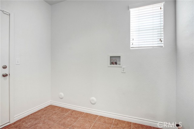 Detail Gallery Image 16 of 18 For 6907 Massy Harris, Corona,  CA 92880 - 4 Beds | 2/1 Baths