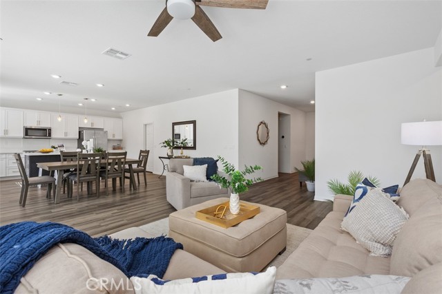 2569 Pasture Glen, Escondido CA: https://media.crmls.org/medias/b1c85f4d-1fd3-4fac-964e-016d403c1740.jpg