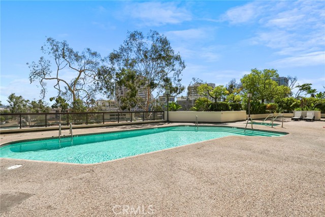 Detail Gallery Image 58 of 66 For 222 Monterey Rd #1203,  Glendale,  CA 91206 - 2 Beds | 2 Baths