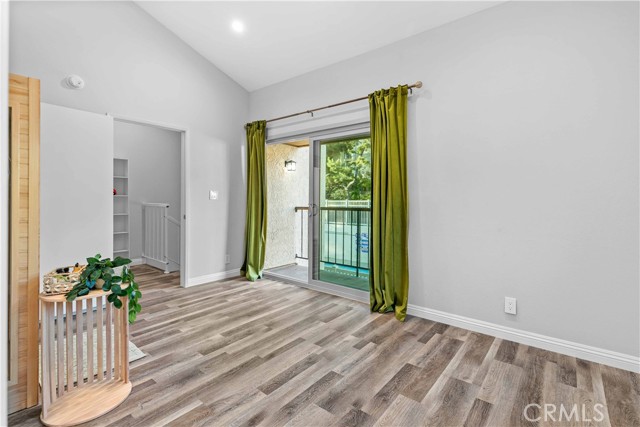 Detail Gallery Image 23 of 37 For 1881 Alpha Rd #8,  Glendale,  CA 91208 - 2 Beds | 3 Baths