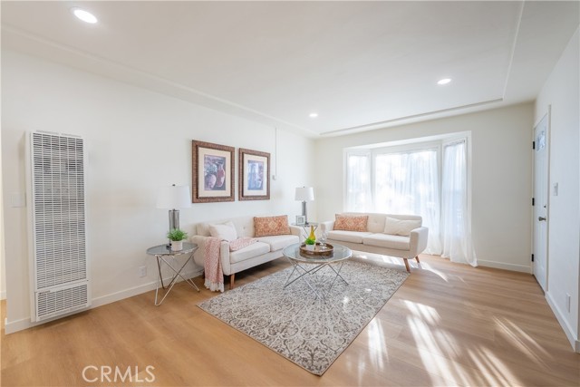 Detail Gallery Image 7 of 26 For 10106 Capistrano Ave, South Gate,  CA 90280 - – Beds | – Baths