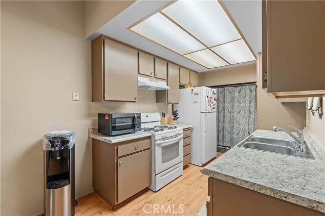 Detail Gallery Image 12 of 29 For 3204 Little Mountain Dr #B,  San Bernardino,  CA 92405 - 3 Beds | 2 Baths