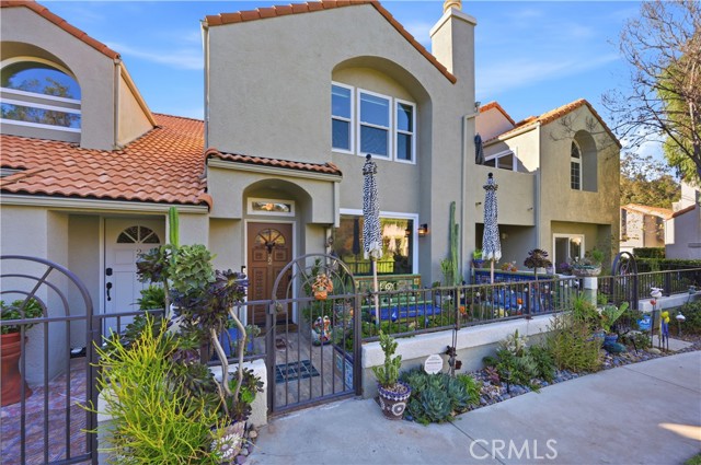 Detail Gallery Image 11 of 55 For 22350 Heritage Pass, Chatsworth,  CA 91311 - 2 Beds | 2/1 Baths