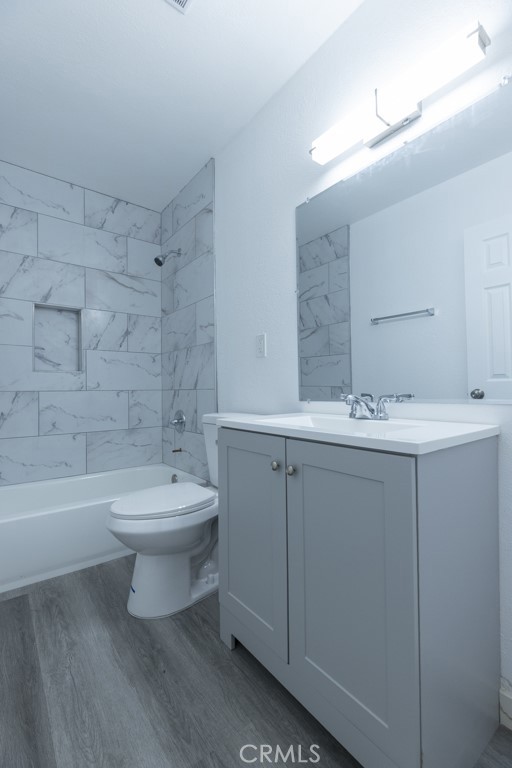 5476 Linden Avenue, Long Beach CA: https://media.crmls.org/medias/b1c9d989-f4f2-48b4-b356-2fe8c67fb1b7.jpg