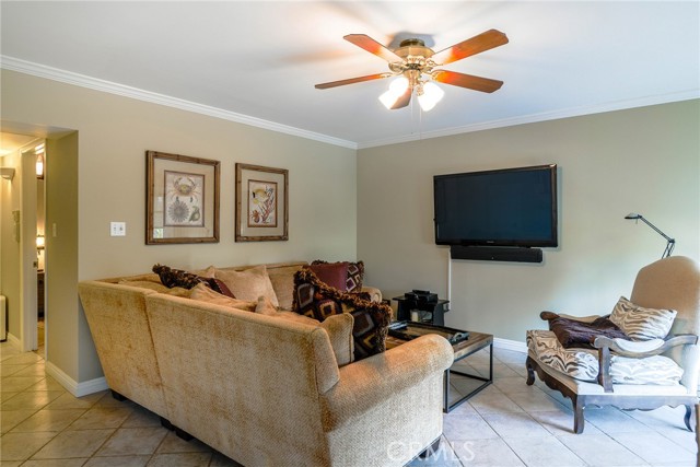 Plenty of room for the kids to hang out!