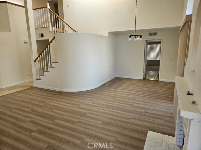 Detail Gallery Image 11 of 33 For 24825 Laurelcrest, Stevenson Ranch,  CA 91381 - 4 Beds | 3 Baths