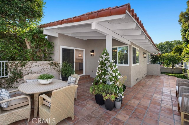 362 Vista Madera, Newport Beach CA: https://media.crmls.org/medias/b1ca780d-f195-4438-9287-018bdfcda2a3.jpg