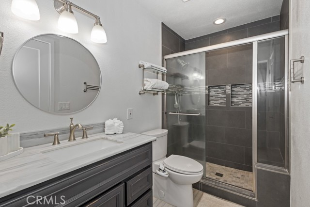 Detail Gallery Image 22 of 38 For 5463 E Candlewood Cir #D,  Anaheim,  CA 92807 - 3 Beds | 1/1 Baths