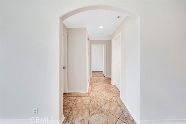 Detail Gallery Image 11 of 23 For 10824 Bloomfield St #108,  Toluca Lake,  CA 91602 - 2 Beds | 2 Baths