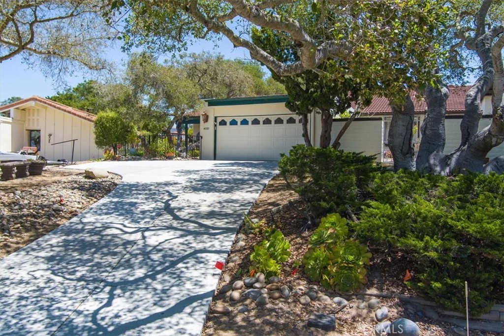 4131 Oakwood Road